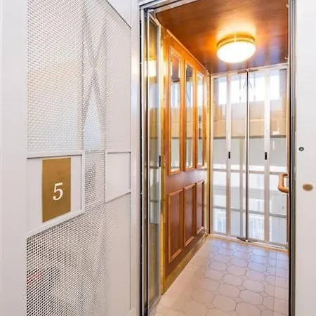 Elegant In Downtown - Free Wi-fi Huoneisto *